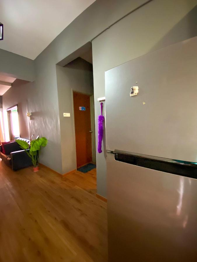 D' Sea View Apartment Петалинг Джая Екстериор снимка