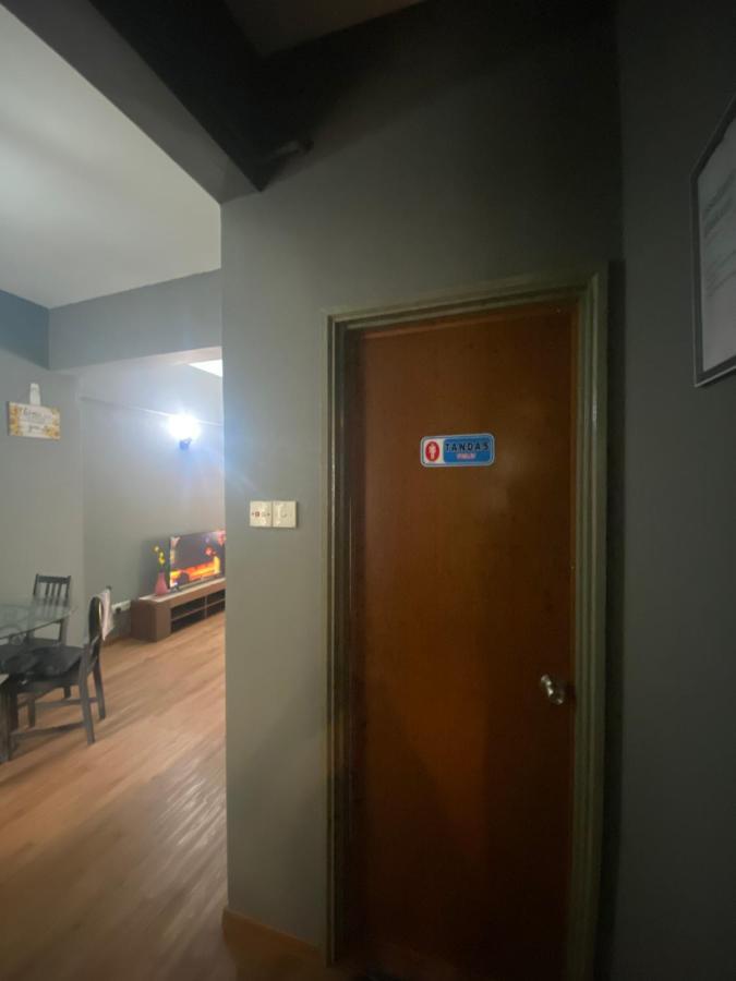 D' Sea View Apartment Петалинг Джая Екстериор снимка
